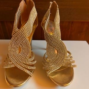 DRESS SHOES